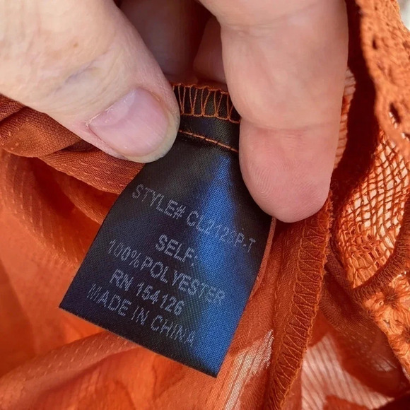 Haute Fox Rust Diamond Shape Ruffled Lace Blouse - Picture 7 of 10